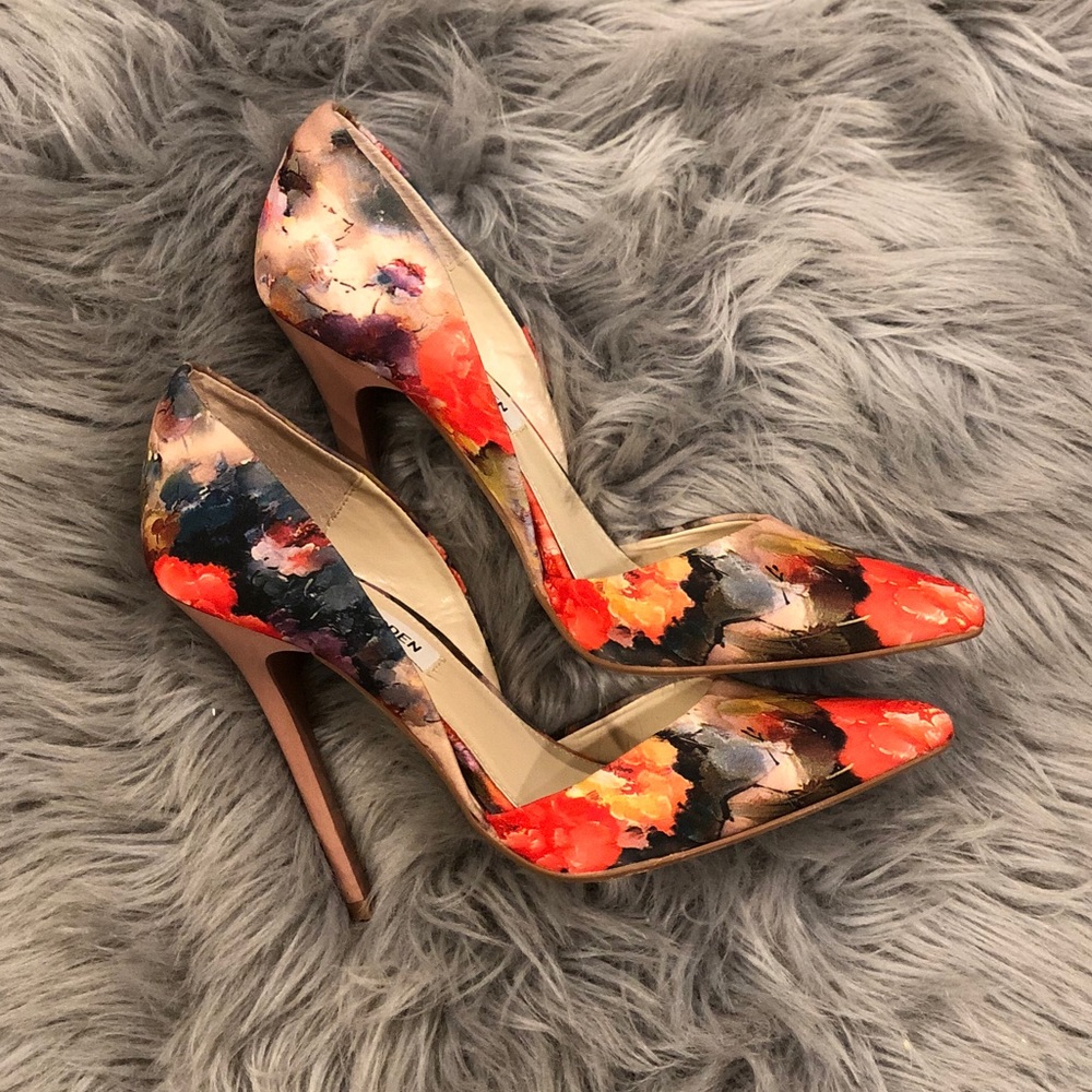 Steve Madden Valko Heels